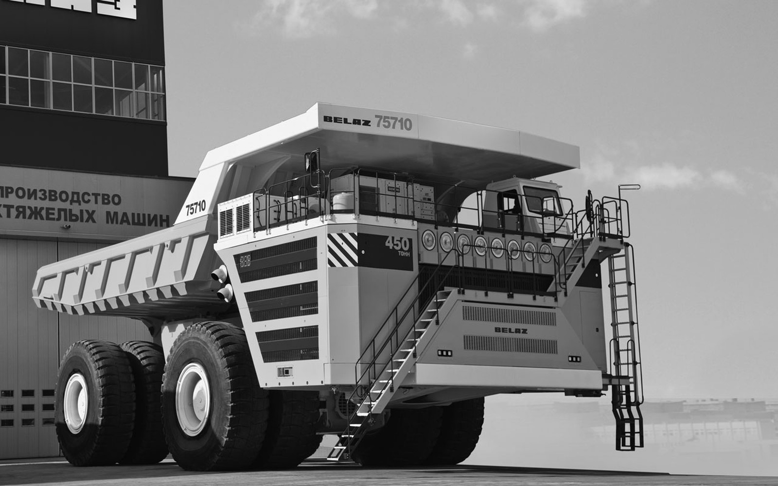 Dump Truck Financing for General Contractors