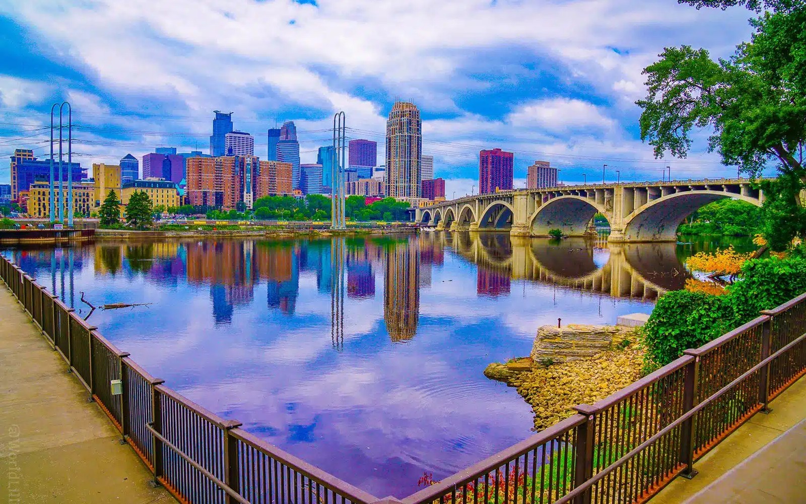 Dump Truck Financing in Minneapolis, MN
