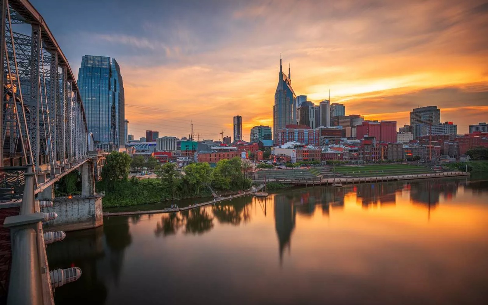 Dump Truck Financing in Nashville, TN