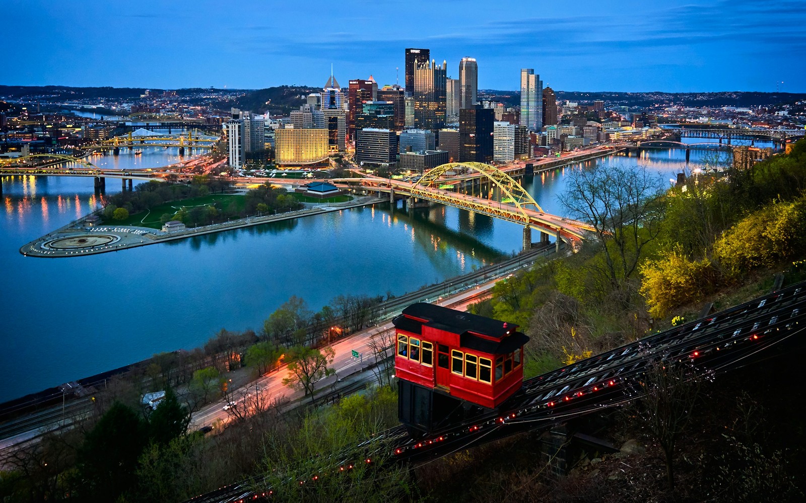 Dump Truck Financing in Pittsburgh, PA