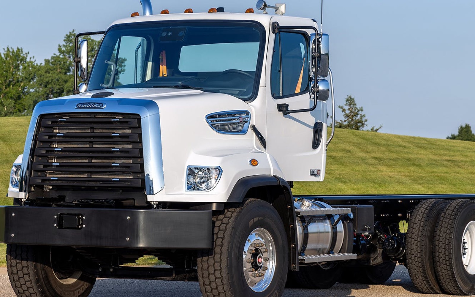 Freightliner 108SD